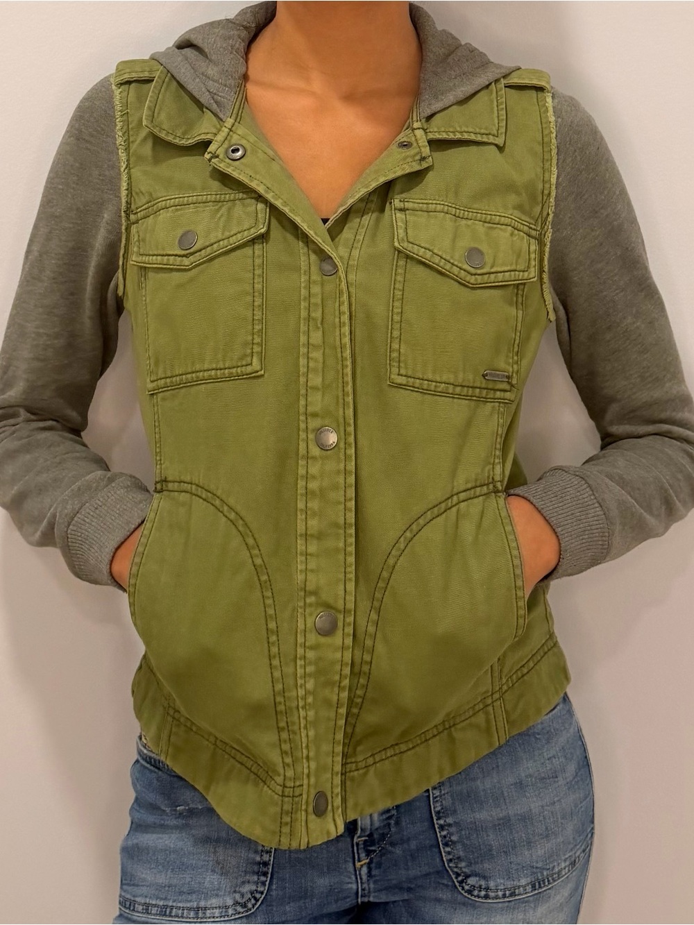 Vintage Y2K Hollister olive green utility jacket in size S.